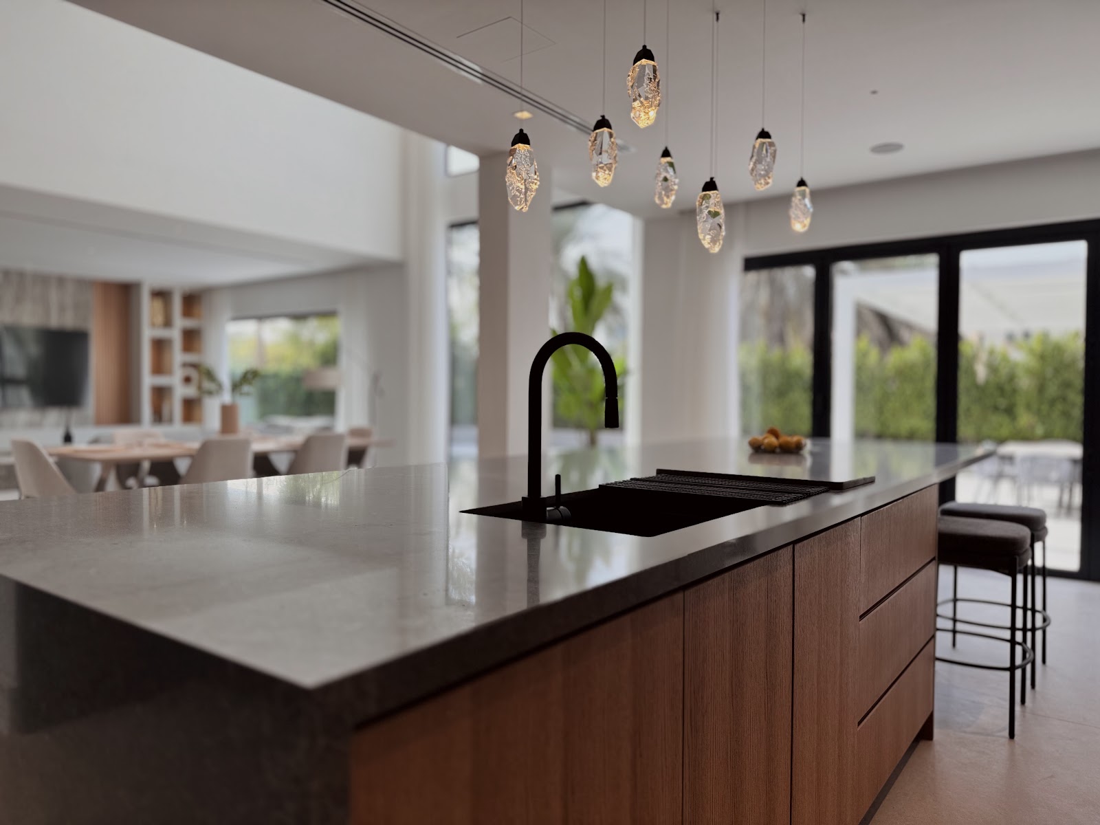 Bespoke kitchen by iRenovation